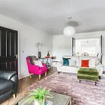 Urban Retreat With Park Views